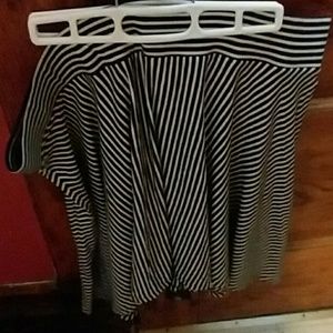 Black and white skirt! NWOT!!